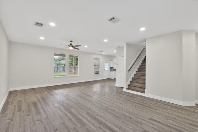 Building Photo - 918 Ivycroft Ln