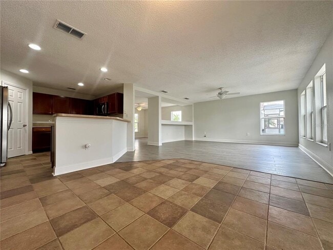 Building Photo - 224 Rona Ln