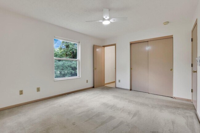 Building Photo - 4516 Harston Ave