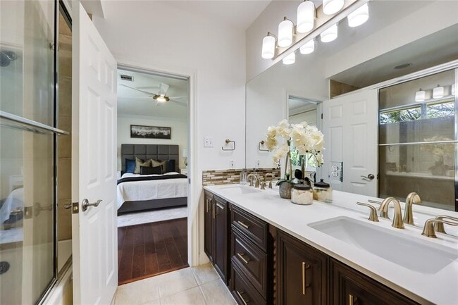 Building Photo - 5605 Creek Meadows Cove