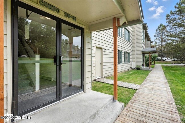 Building Photo - 305 Donna Dr