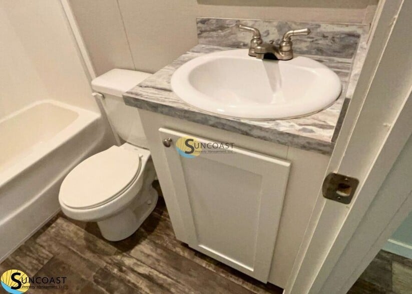 Building Photo - 6568 Coolidge St