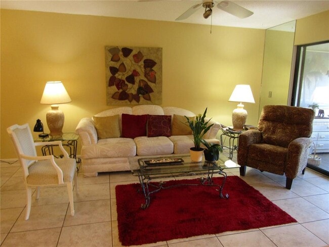 Building Photo - 255 Mission Trail S