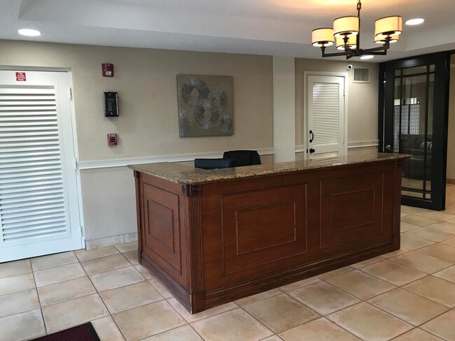 Building Photo - 3605 S Ocean Blvd