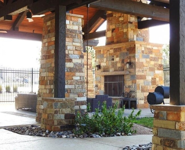 Building Photo - 18213 Painted Horse Cove
