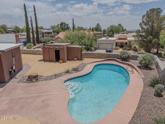 Building Photo - 6815 Villa Hermosa Dr