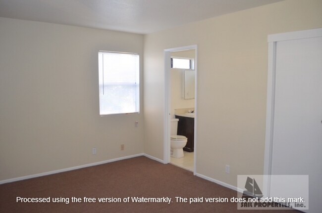 Building Photo - 502 12th St