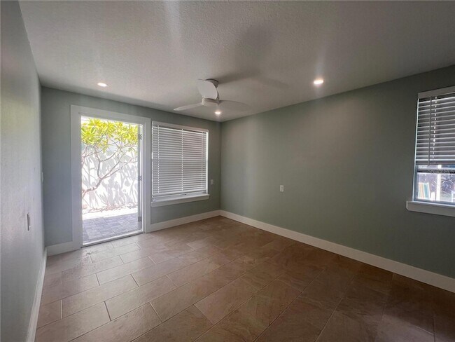 Building Photo - 40 82nd Ave