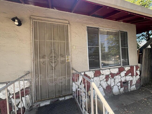 Building Photo - 1451 Denver Ave