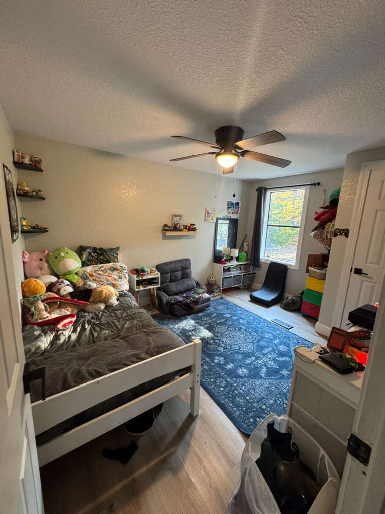 Building Photo - 113 Briggs St