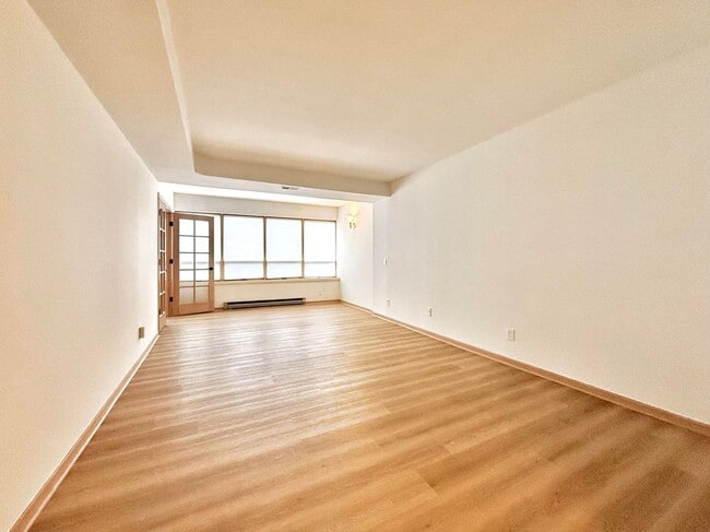 Building Photo - 969 GreenView Ct