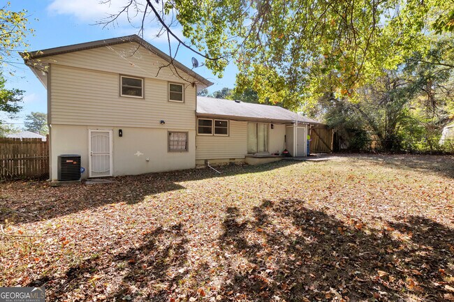 Building Photo - 6575 Hidden Brook Trail