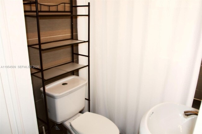 Building Photo - 124 Mendoza Ave