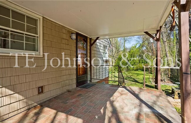 Building Photo - Guilford Hills 3 Bedroom