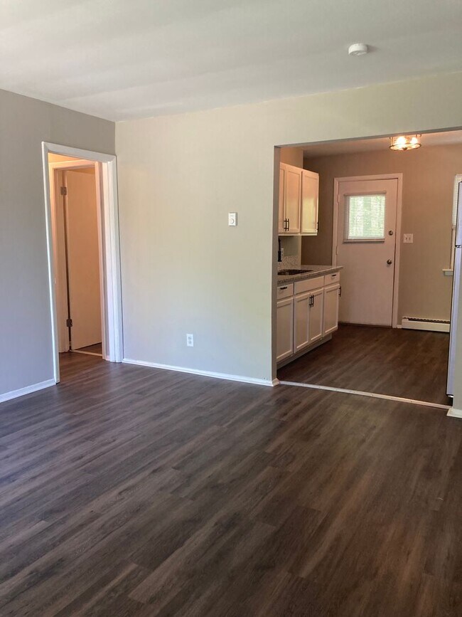 Building Photo - 2-bedroom Townhome in exciting Marshville!