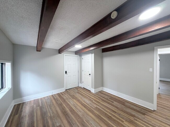 Building Photo - 1258 Agnes Pl