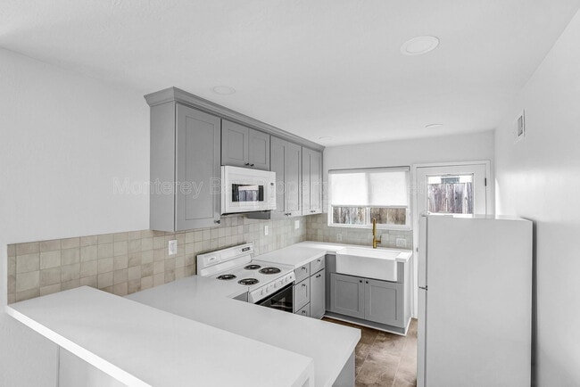 Building Photo - 226 Park St