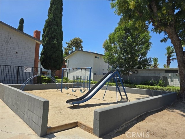 Building Photo - 16578 Montego Way