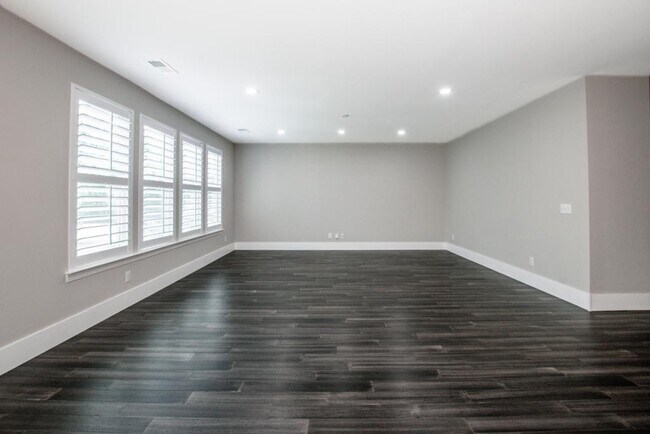 Building Photo - 6120 Durango Way