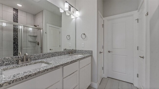 Building Photo - 491 Azurite Rd