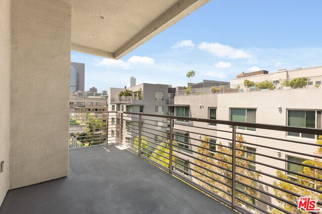 Building Photo - 267 San Pedro St