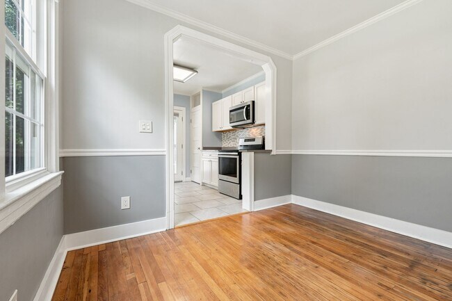 Building Photo - 2408 Cascadilla St