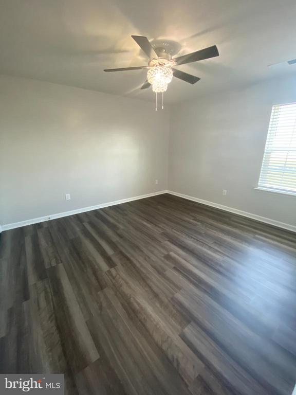 Building Photo - 214 Gumspring Dr