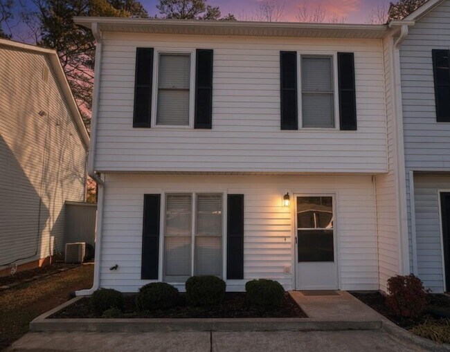 Building Photo - 462 Peachtree Ridge Dr NW