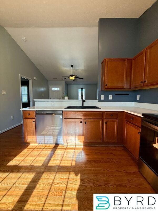 Building Photo - 1001 Greenview Dr