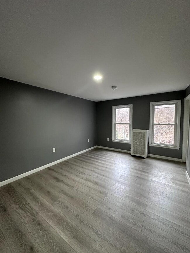 Building Photo - 81 Ashley St