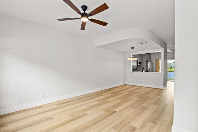 Building Photo - 3124 SW 49th St