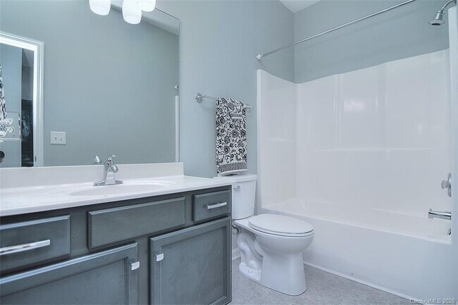 Master bath - 219 Township Dr