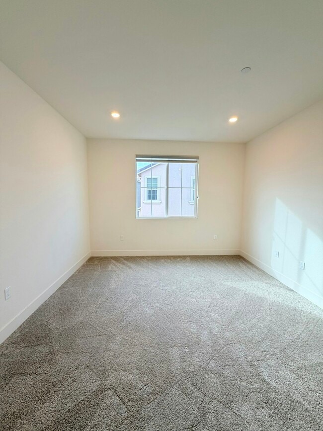 Building Photo - 5168 Maniago Wy