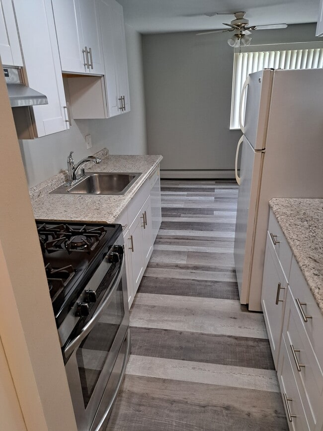 6000 Nob Hill Dr 6000 Nob Hill Dr Chagrin Falls OH 44022 Apartment