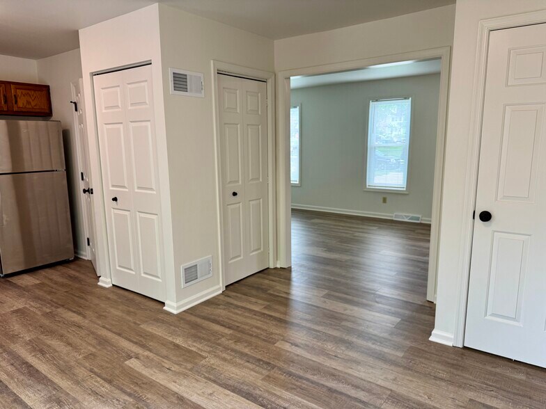 Building Photo - 106 Chukar Ct