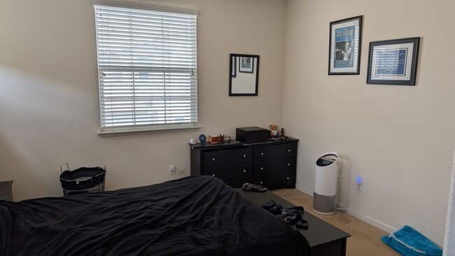 Building Photo - WELCOME HOME! Available 2 Bedroom 2 Bath Located in Elk Grove! Contact us today!!!