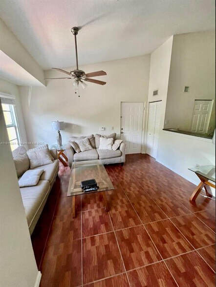 Primary Photo - 4220 San Marino Blvd