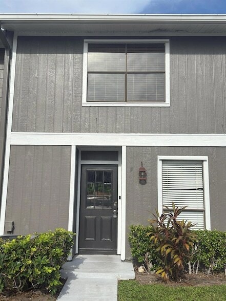 Primary Photo - 799 Hill Dr