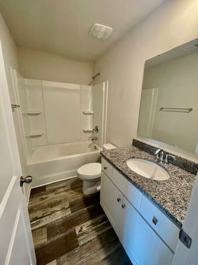 Building Photo - DogwoodVillageTRL108