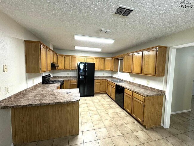 Building Photo - 2953 Stearns Ave