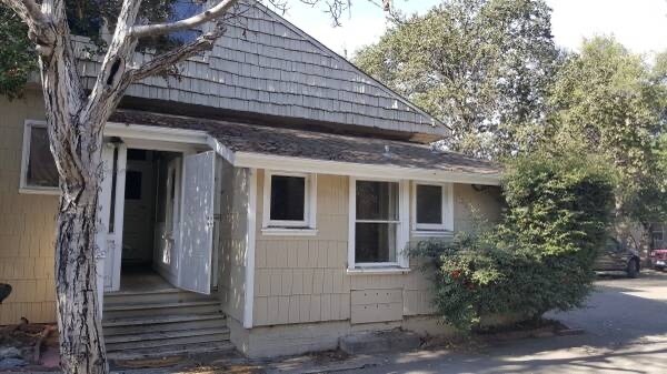 Building Photo - 627 Rose Ave