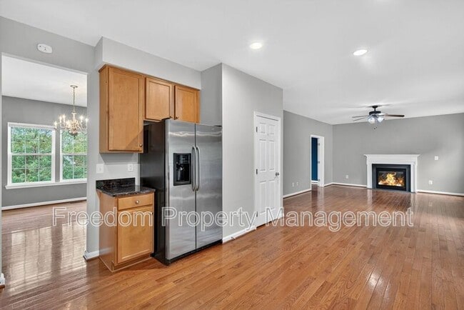 Building Photo - 7629 Hamelin Ln