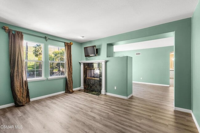 Building Photo - Beautiful 5 bed, 4.5 bath pool home in Wood Ranch