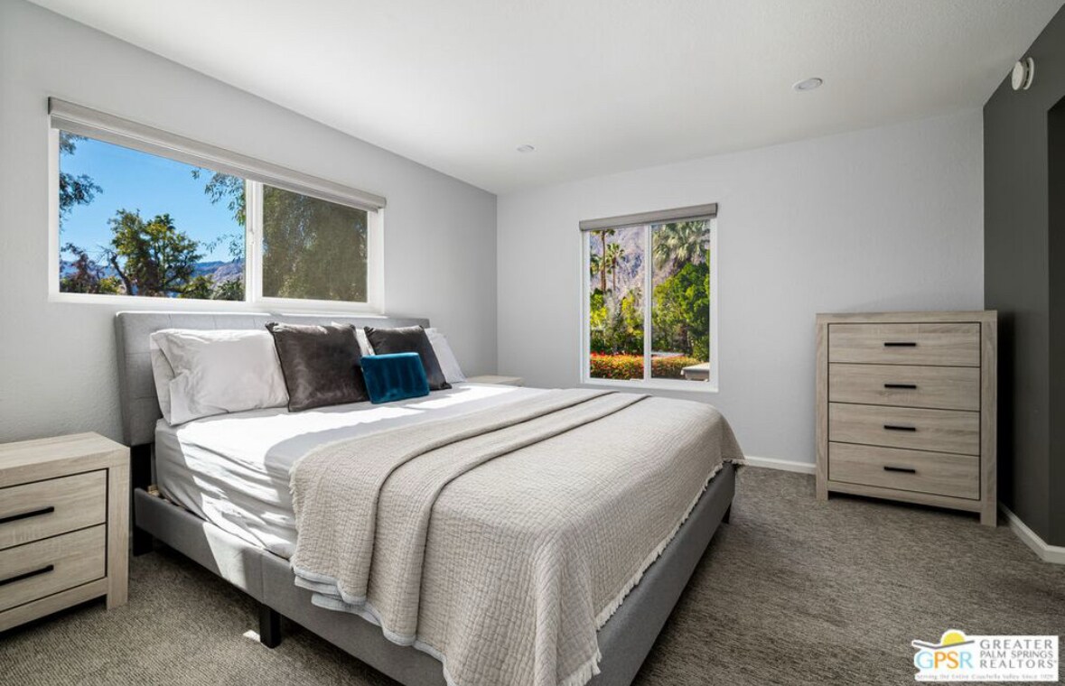 Building Photo - 1735 N Via Miraleste