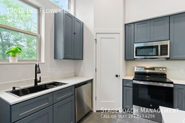 Building Photo - 13810 Bee Flower Ln