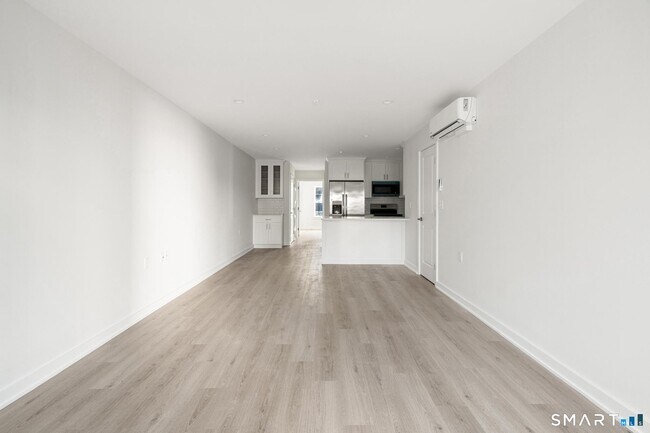 Building Photo - 29 Village Rd