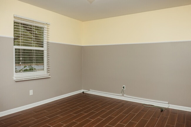 Building Photo - 16 Mariners Ln