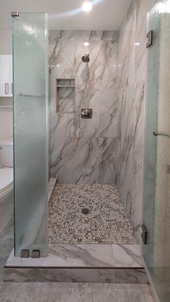 Master Bath - 16955 Bassett St