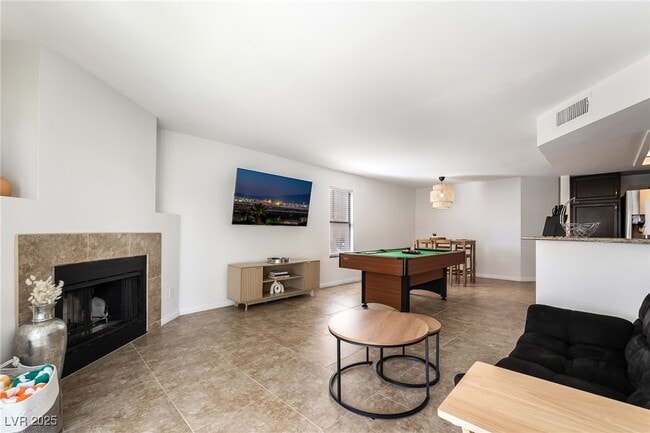 Building Photo - 2717 Lovington Dr