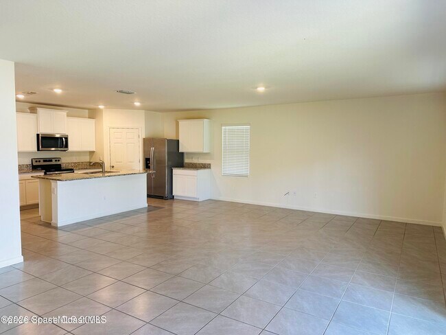 Building Photo - 519 Old Country SE Rd